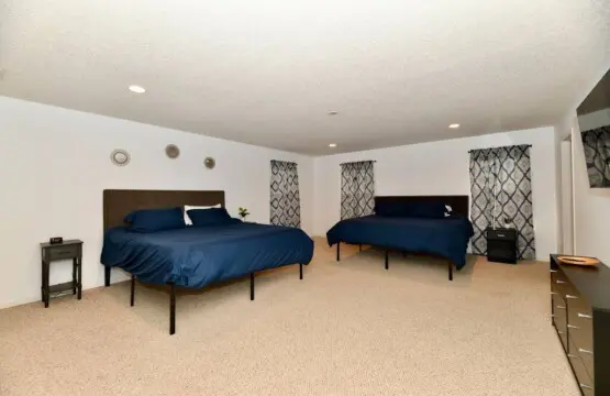 XEzdKTQ46usUBQcfv72CvaOiqcRXjcPAxAVCUQqF.jpg